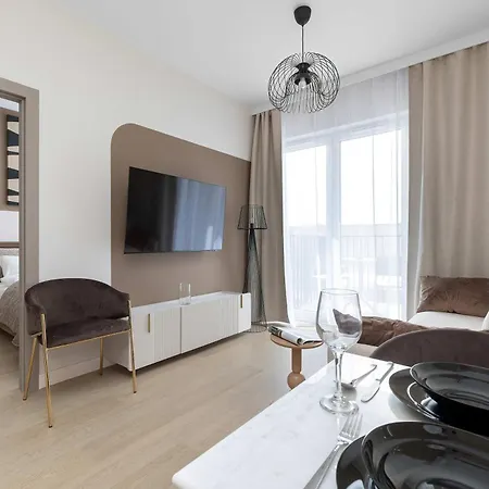 Apartment Stylowy Z Klimatyzacja I Balkonem Blisko Starego Miasta By Renters *